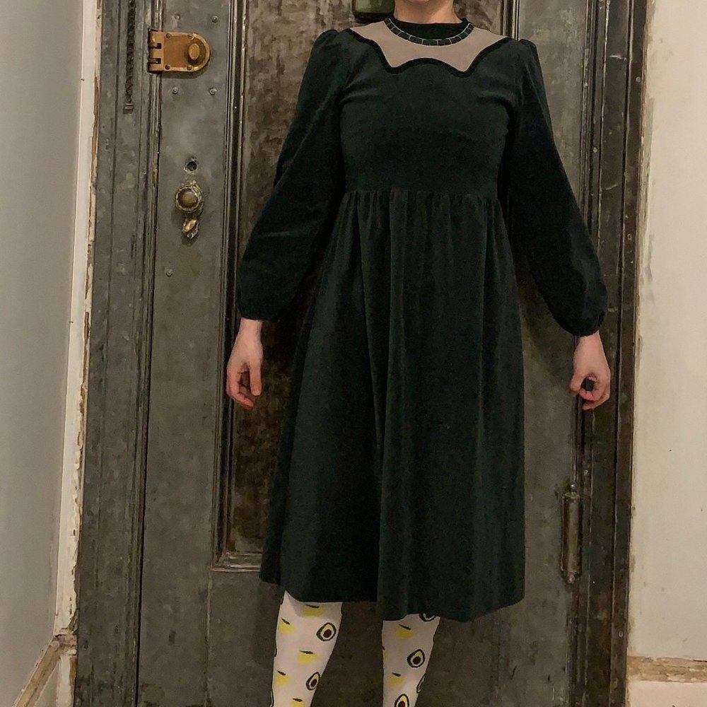 Vintage forest green velour 70s long puff sleeves prairie midi dress Brand J.P k